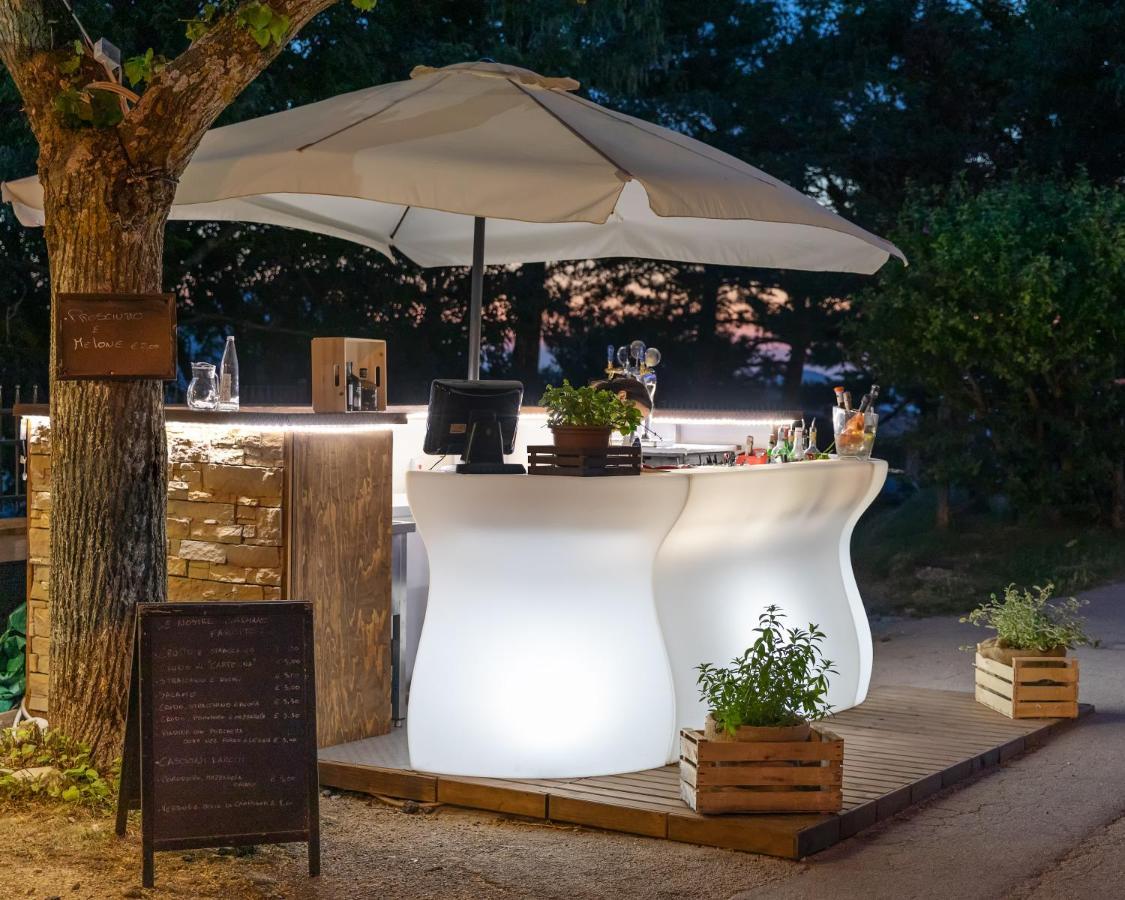 Osteria Belvedere Сан-Лео Экстерьер фото